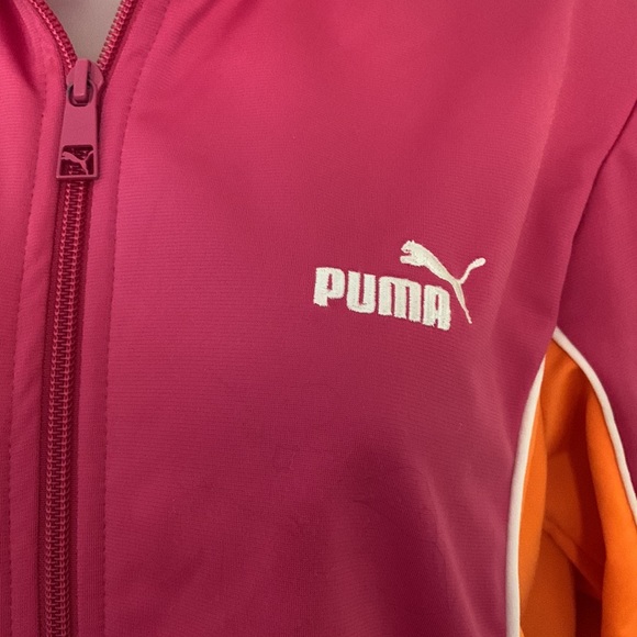 Puma pre loved jacket. Size small. - Picture 3 of 10